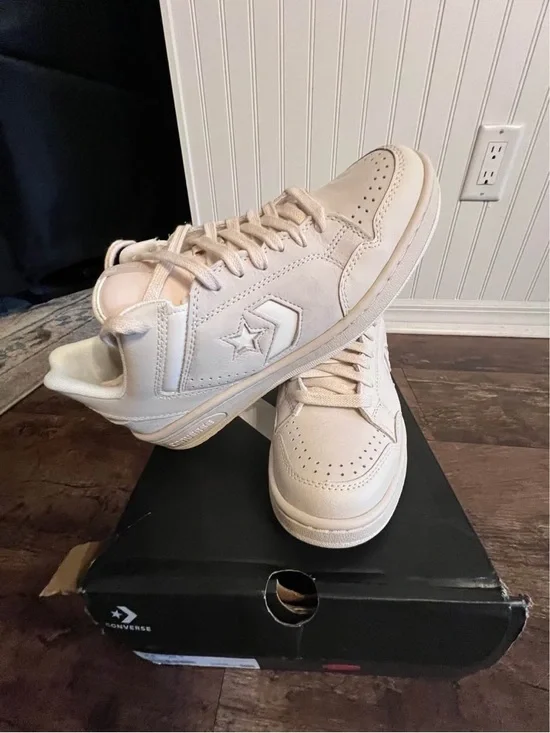 Converse Men’s Low-Top Sneakers in Light Beige - Picture 6 of 6